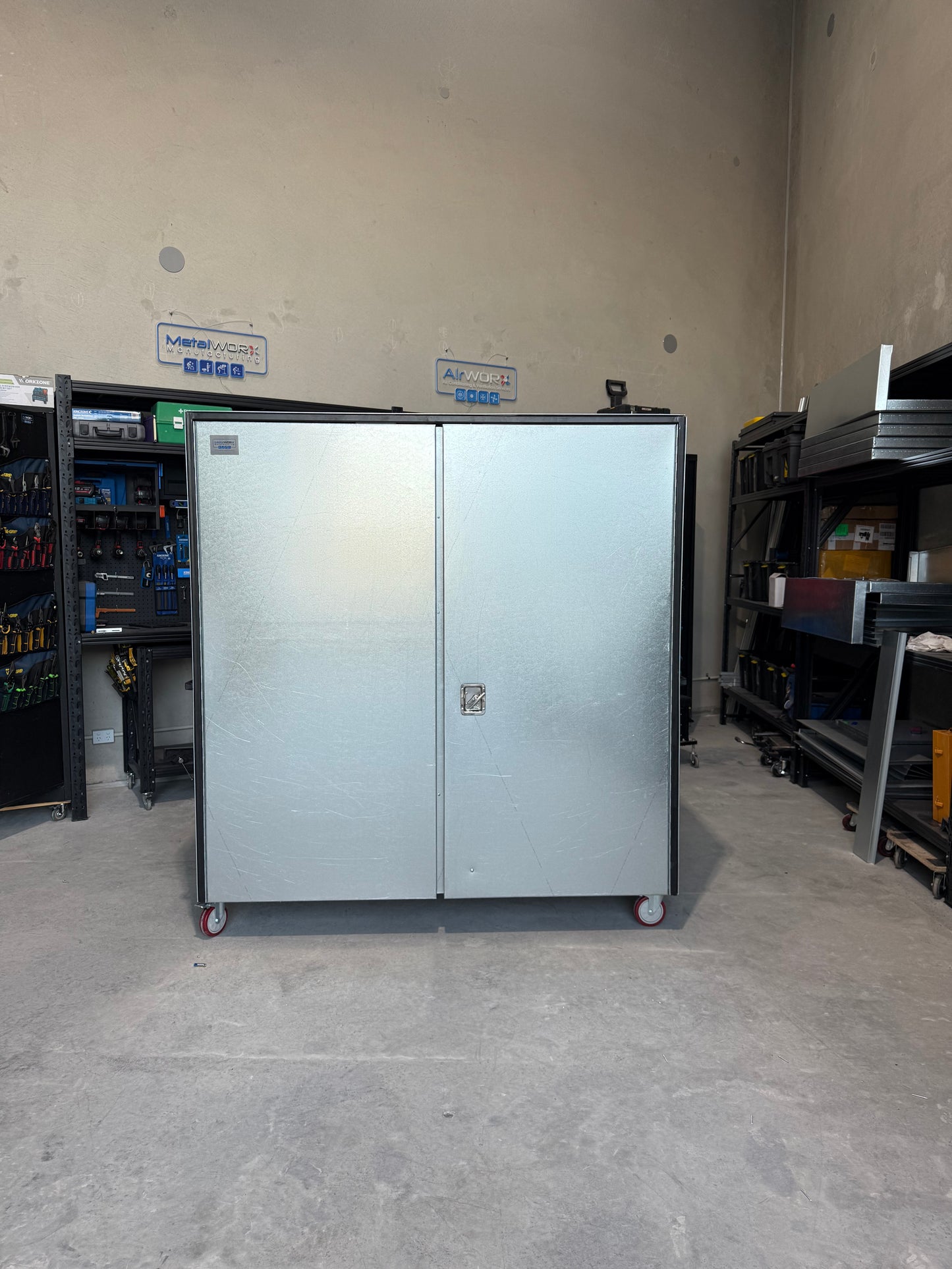 FIELDBASE 1800 - Mobile Site Office Tool Box